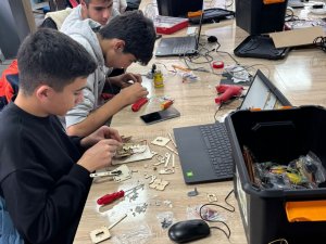 Deneyap atölyesinde geleceğin mucitleri yetişiyor