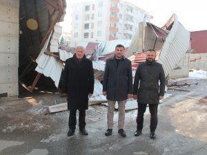 Çatılar çöktü, ürünler zarar gördü: Buğday pazarı esnafından destek çağrısı