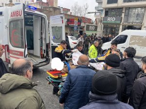 Midyat’ta Motosiklet Kazası: 1’i Ağır 2 Kişi Yaralandı