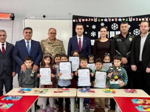 Midyat’ta Karne Sevinci: Protokol Öğrencilerin Heyecanına Ortak Oldu