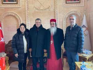 KKTC Başbakanı Ünal Üstel, Mor Gabriel Manastırı’nı Ziyaret Etti