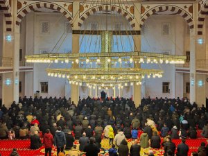 Mardin’de Ramazan ayının müjdecisi Berat Kandili idrak edildi
