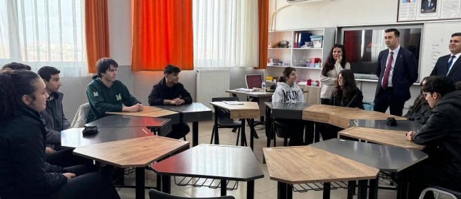 Kaymakam Kaya’dan Bilim ve Sanat Merkezine Anlamlı Ziyaret: Geleceğin Mucitleri Midyat’ta Yetişiyor