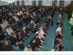 Siirt’te ilk teravih coşkusu: Camiler ailece doldu taştı