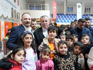 MİDYAT’TA GELENEKSEL İFTAR SOFRASINDA BİRLİK VE BERABERLİK MESAJI