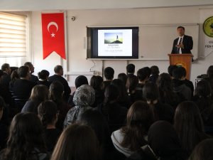 Cizrede öğrencilere YKS semineri