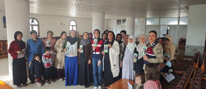 ANNELER UYUŞTURUCUYLA MÜCADELEDE ÖN SAFTA