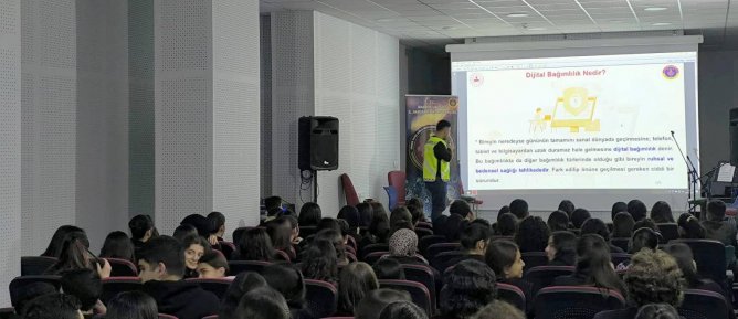 JANDARMADAN SİBER FARKINDALIK EĞİTİMİ