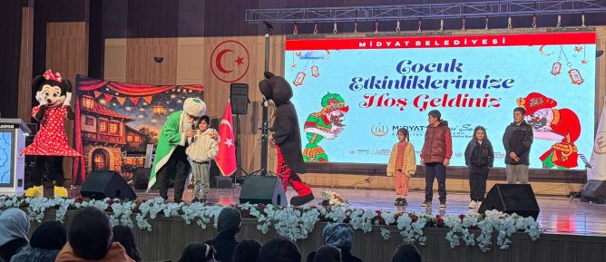 MİDYAT’TA RAMAZAN COŞKUSU KÜLTÜR MERKEZİNİ DOLDURDU