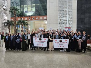 Mardin’de 47 Çift Dualar Eşliğinde Umre’ye Uğurlandı