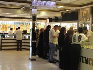 Kuyumcular: Altındaki dalgalanmalar devam edecek, şu an altın almak için iyi bir fırsat