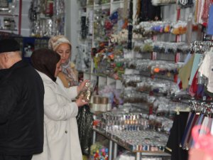 Çeyiz ve ev tekstili esnafı düğün sezonuna hazır