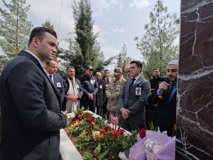 ŞEHİT MAZLUM GÖZENOĞLU, KABRİ BAŞINDA DUALARLA ANILDI