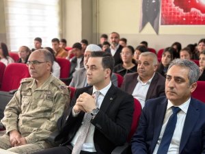 MİDYAT’TA BİLİM RÜZGÂRI: KAYMAKAM KAYA ÖĞRENCİLERLE BULUŞTU