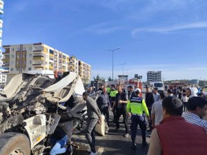 MİDYAT’I YASA BOĞAN KAZA: TIR ŞOFÖRÜ HAYATINI KAYBETTİ