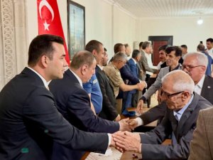 MİDYAT’TA PROTOKOL VE VATANDAŞLAR BAYRAMLAŞMA PROGRAMINDA BULUŞTU