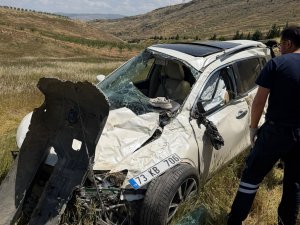 Batmanda takla atan araçta 2 kişi yaralandı