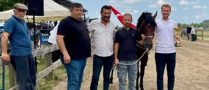 RAHVAN AT YARIŞLARINDA KADRİ ŞAHİN VE EKİBİNDEN BİRİNCİLİK