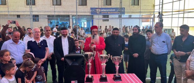Turabdin Futbol Turnuvası’nda Şampiyonlara Kupalarını Verdi