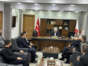 Hac farizasını yerine getiren Siirt İl Müftüsü Pinal görevine başladı