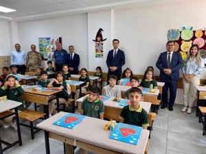 KAYMAKAM MEHMET KAYA ÖĞRENCİLERİN SEVİNCİNE ORTAK OLDU