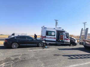 Nusaybin’de hasta taşıyan ambulans zincirleme kazaya karıştı: 3 yaralı