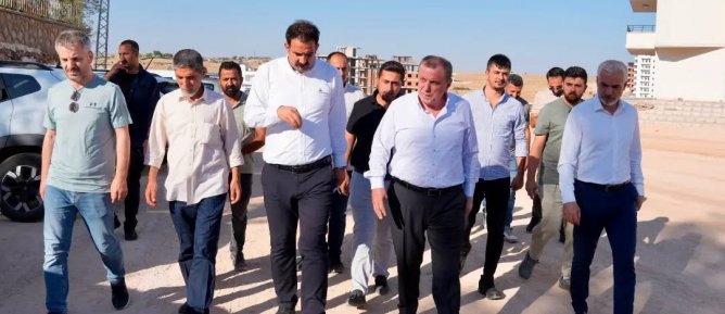BAĞLAR MAHALLESİNDEKİ YOL ÇALIŞMALARINI YERİNDE İNCELEDİ