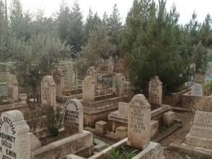 KÂLO MEZARLIĞINDA DEFİN YERİ KALMADI!