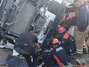 Şırnakta tanker şarampole yuvarlandı: Sürücü yaralandı