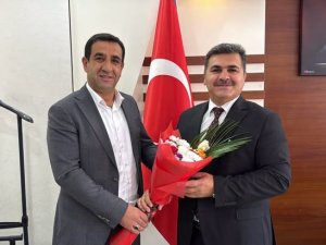 Eğitim-Bir-Sen’den Midyat’ta Yeni Eğitim Yılı İçin Anlamlı Ziyaret