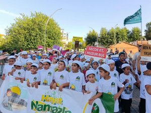 Çınarda Hayat Namazla Güzeldir etkinliği düzenlendi