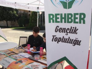 Rehber Gençlik Topluluğu: Üniversiteli öğrencilere helal dairesi içerisinde manevi aktiviteler sunuyoruz