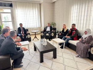 Dünya Yaşlılar Günü dolayısıyla ilçedeki yaşlı vatandaşları evlerinde ziyaret