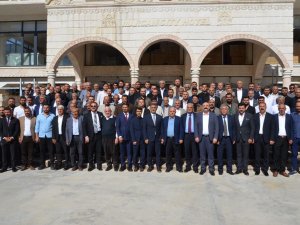 BAŞKAN HATİP ÇELİK MAZBATASINI ALDI