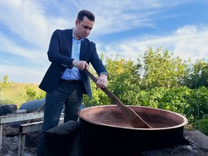 MİDYAT’TA BAĞ BOZUMU PROGRAMI DÜZENLENDİ