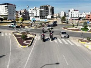 “Gülümse Midyat, Umut Çocuklarda” Projesi Kapsamında Çocuk Hastalara Hediyeler Dağıtıldı