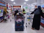Şanlıurfa’da ihtiyaç sahipleri Umut Market’te alışveriş yapmaya devam ediyor.