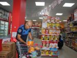 Şanlıurfa’da marketlerde kurtlanmış pirinç ve tarihi geçmiş yüzlerce ürün ele geçirildi