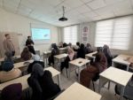 Kadın kursiyerlere stres yönetimi ve sağlıklı beslenme eğitimi verildi