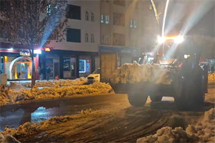 KAR TEMİZLEME ÇALIŞMALARI DEVAM EDİYOR. 